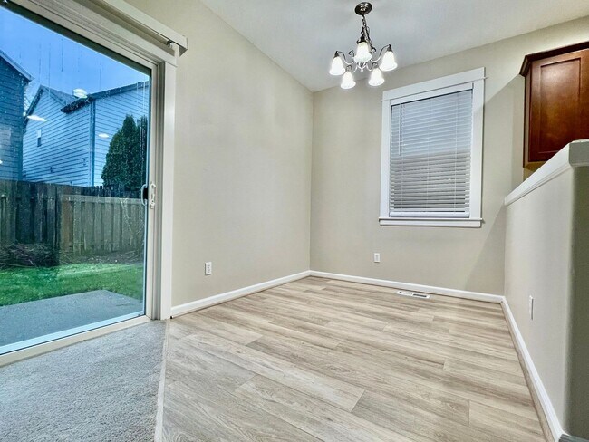 Building Photo - Meticulously maintained