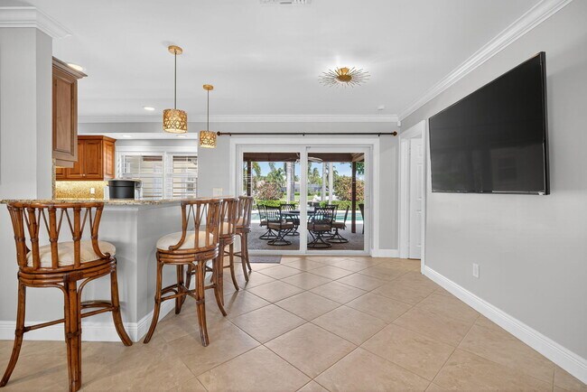 Building Photo - 728 Waterway Dr