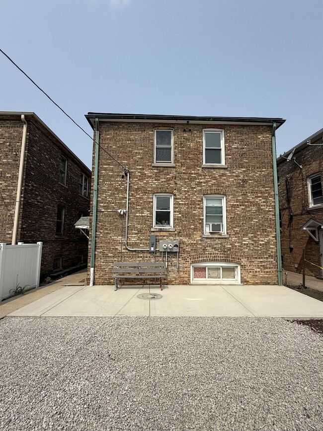 Building Photo - 1633 Elmwood Ave