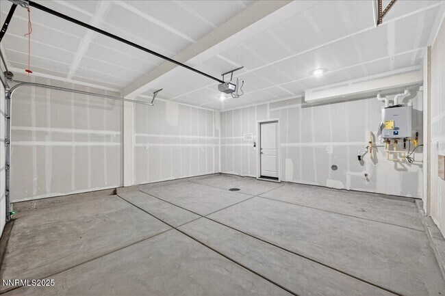 Building Photo - 1629 Icelandic Wy