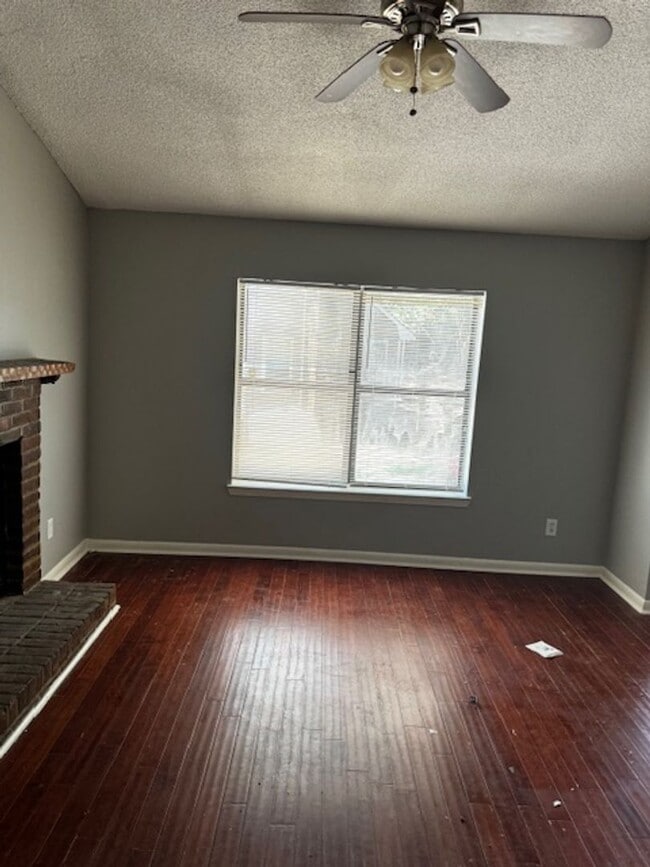 Building Photo - Nice 3 Bed 2 Bath in Spring Valley Area
