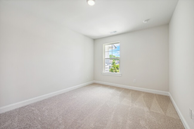 Building Photo - 109 Alluvium Ln