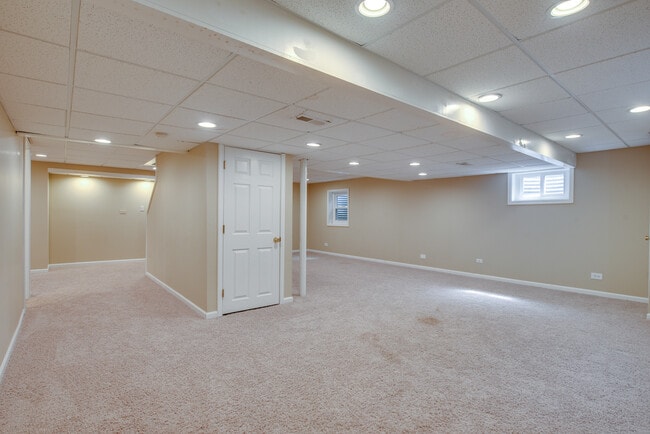 Building Photo - 3631 Falkner Dr