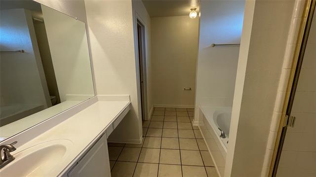 Building Photo - 720 Candle Meadow Blvd