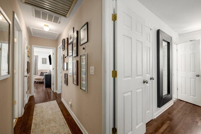 Building Photo - 4014 Foxglove Rd