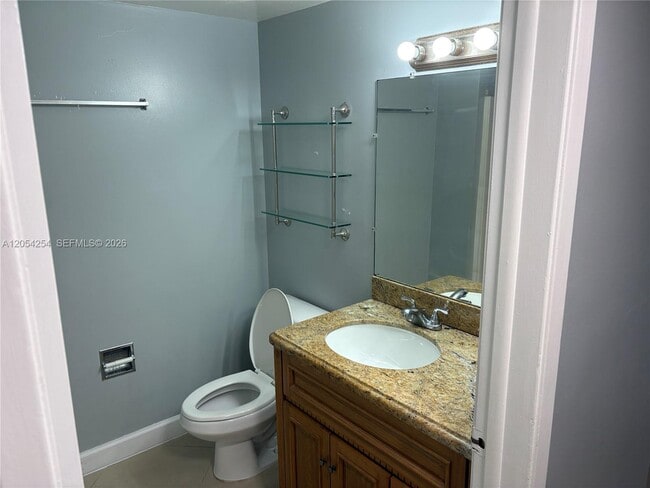 Building Photo - 9711 Fontainebleau Blvd