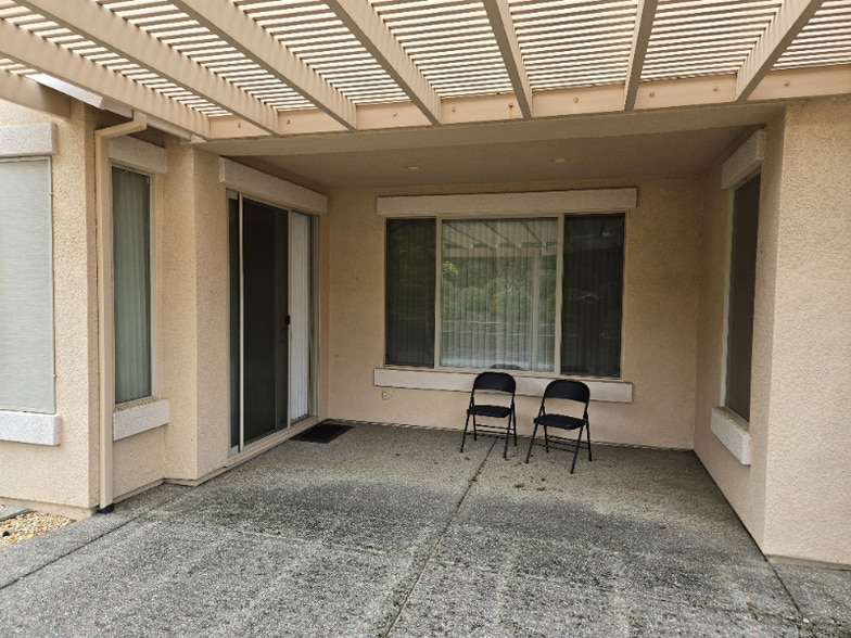 Building Photo - 405 Hopkins Ct