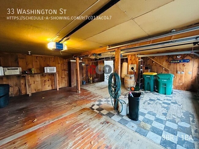 Building Photo - 33 Washington St