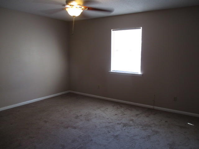 Building Photo - 106 Valencia Dr