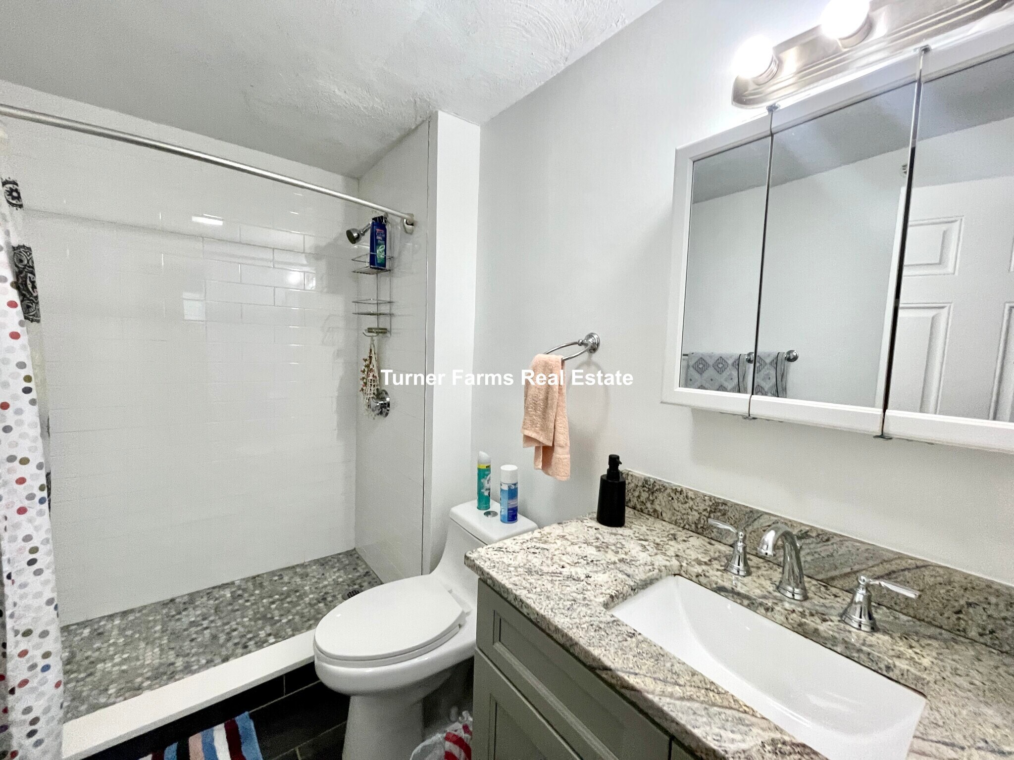 Building Photo - 48 Derby St