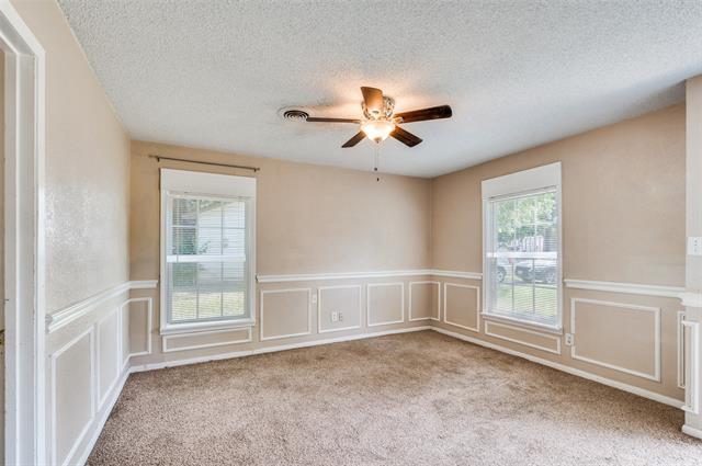 Building Photo - 1407 Helen Cir