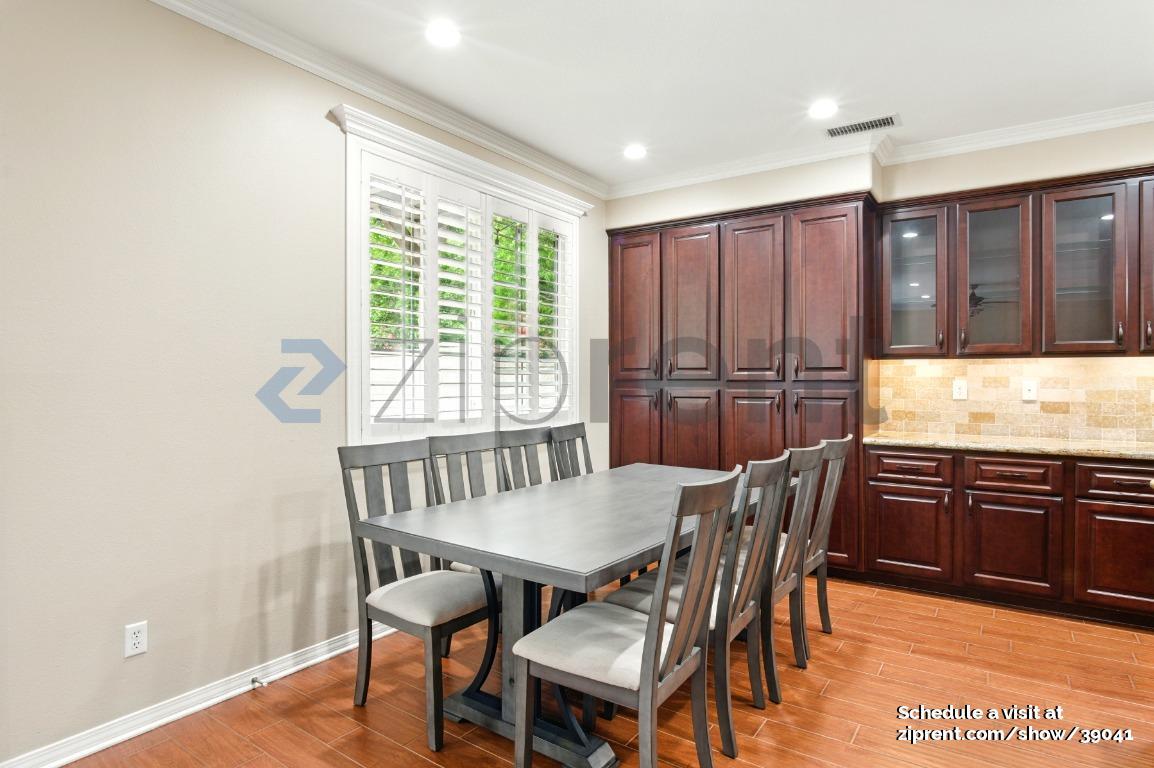 Building Photo - 16766 Tamarind Ct