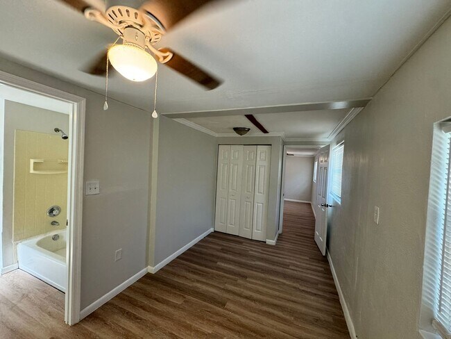 Building Photo - 420 Rock Pit Rd