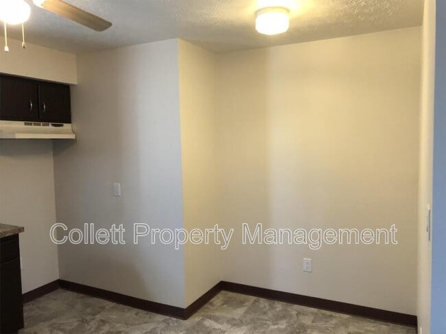 Building Photo - 6627 State Rd