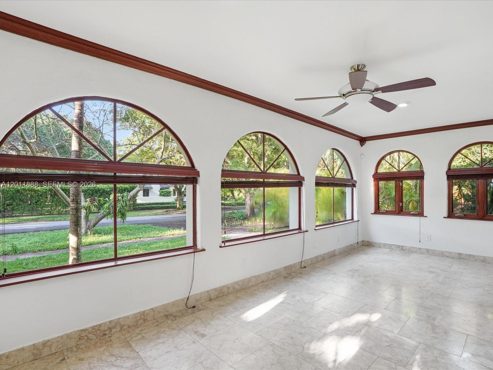 Building Photo - 1135 Asturia Ave