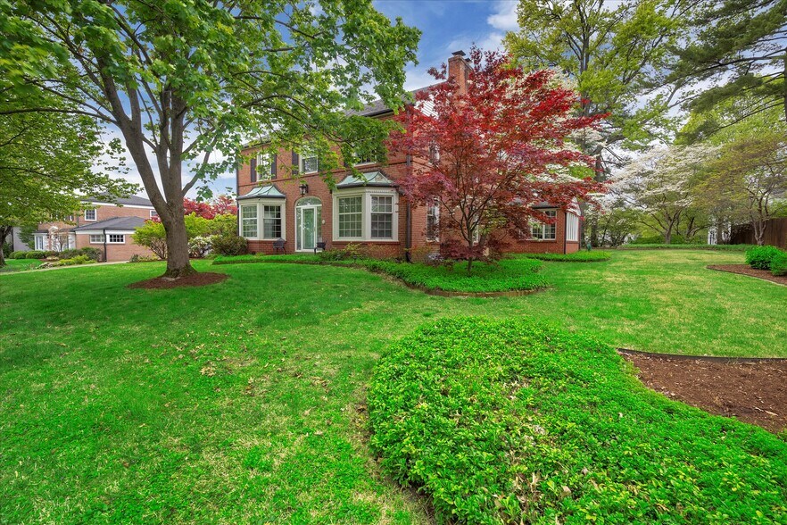 Building Photo - 15 Brazillian Ct