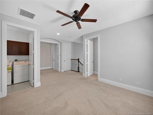 Building Photo - 259 Calmo Cir