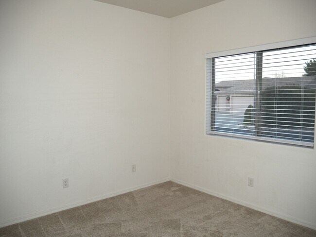 Building Photo - 3 Bedroom home in Granville