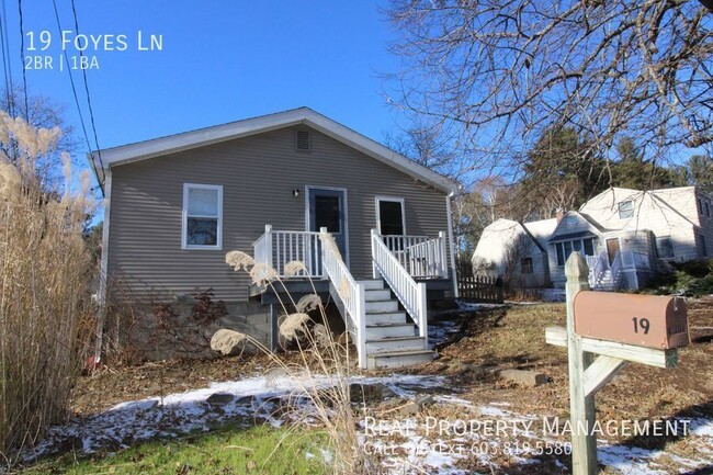 Primary Photo - Cozy and Quaint 2 BD Kittery Point Cottage!