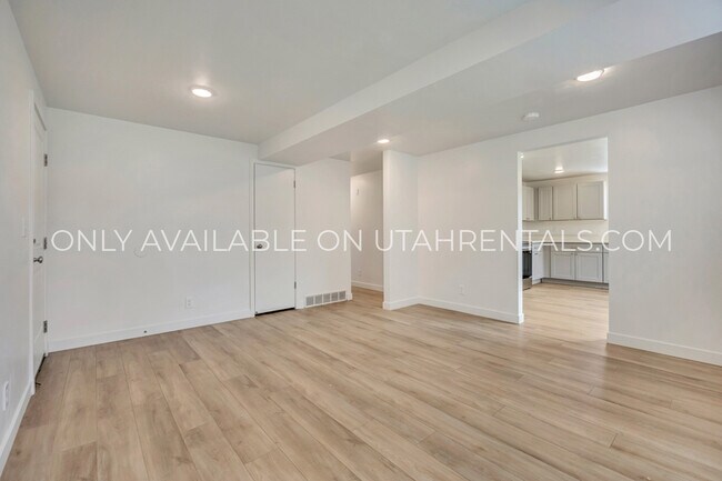 Building Photo - 1535 S 450 E