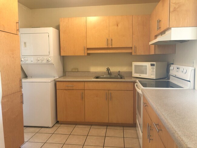Building Photo - 95-2048-2048 Waikalani Pl