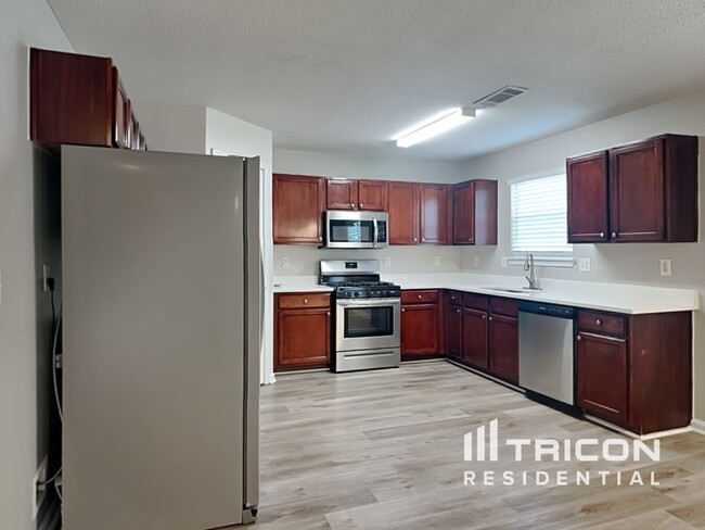 Building Photo - 1420 Shelnutt Ct