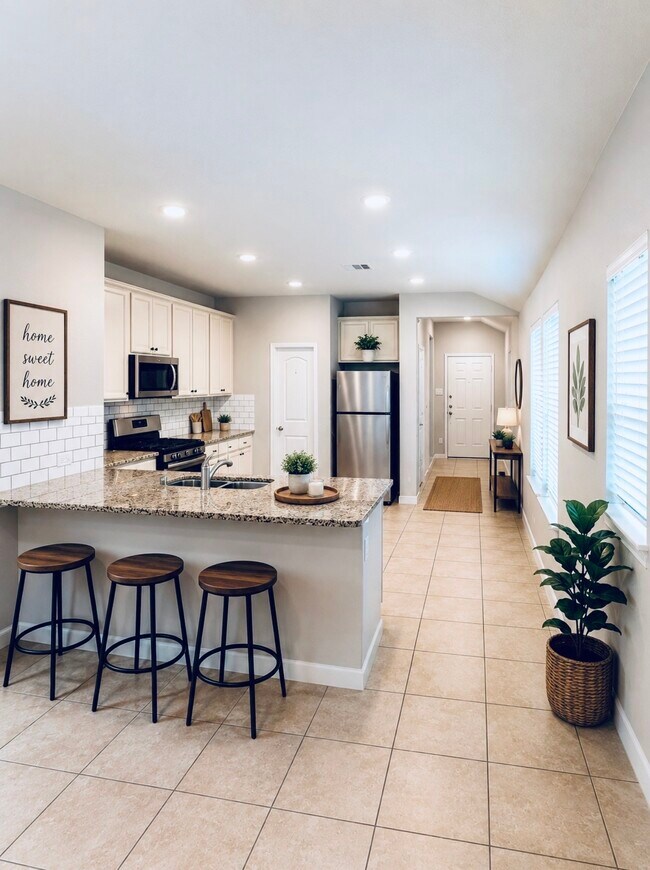 Building Photo - 6934 Scarlet Sagebrush St