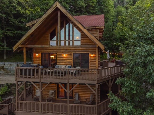 Building Photo - 141 Yellow Locust Dr