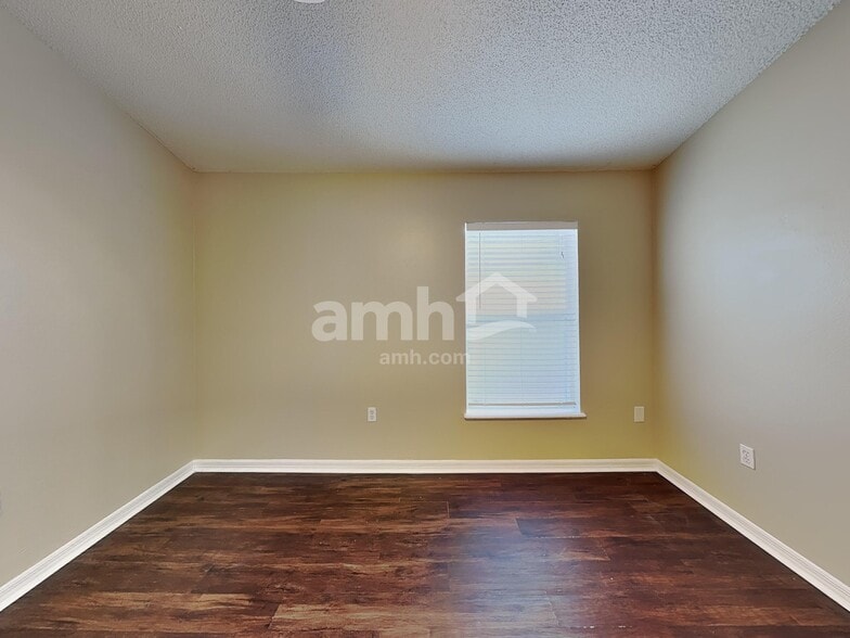 Building Photo - 12605 Parkbury Dr