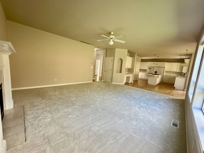 Building Photo - 5 bedroom, swimming pool, Gym, close to OSU