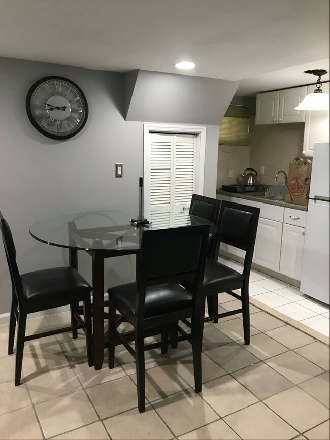 Building Photo - 253-27 Craft Ave