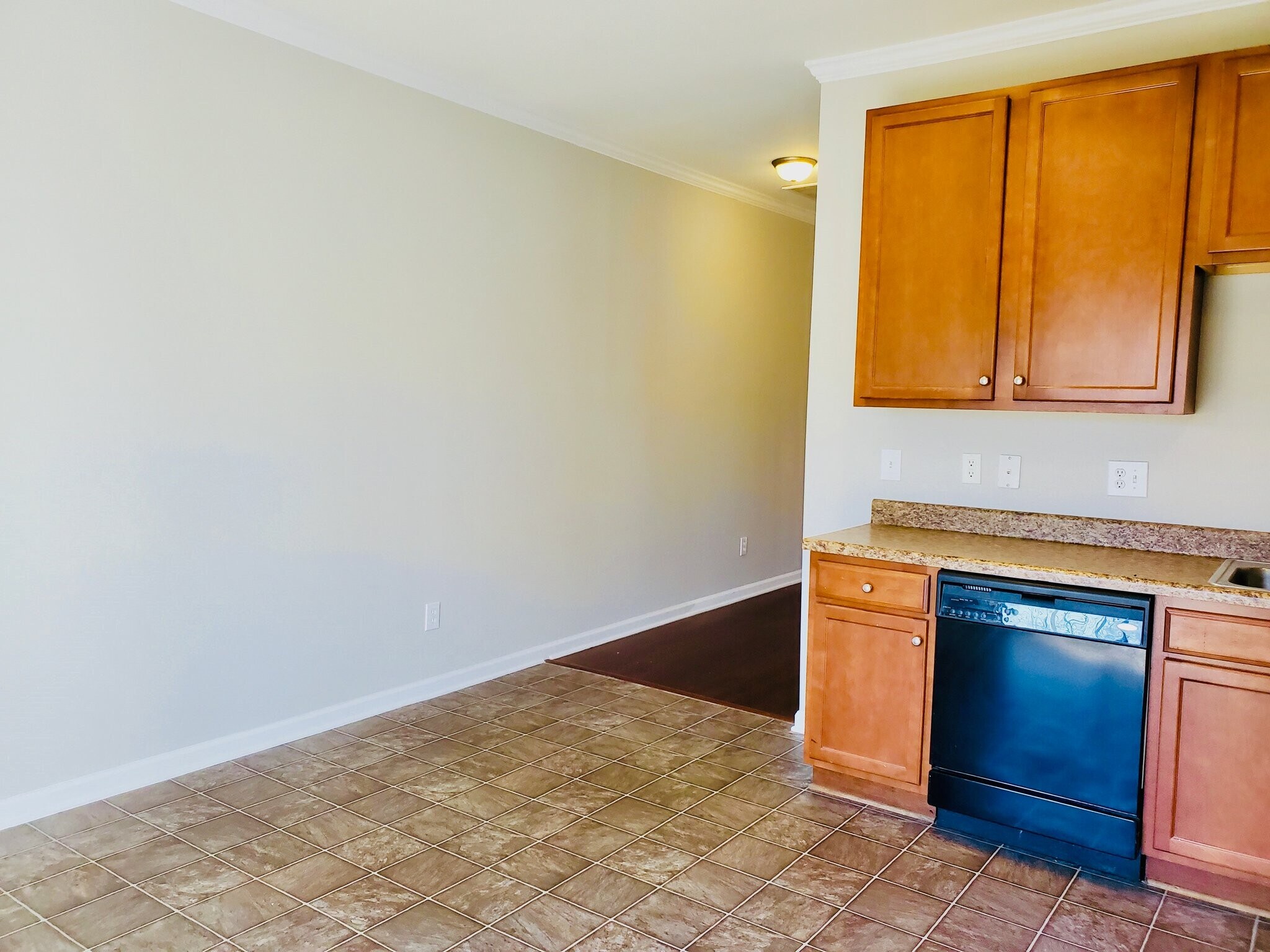 Building Photo - 651 Ganyard Farm Way