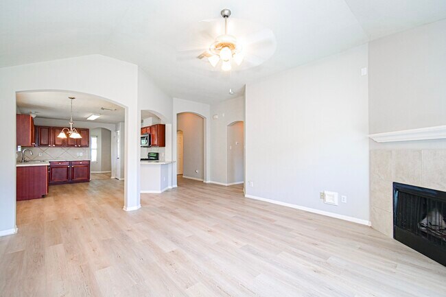 Building Photo - 3111 Myrtle Ranch Dr