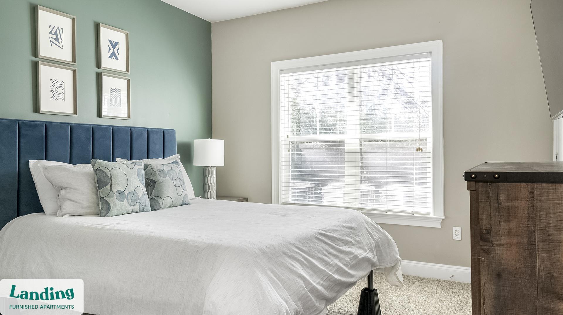 Building Photo - 925 Canterbury Rd NE