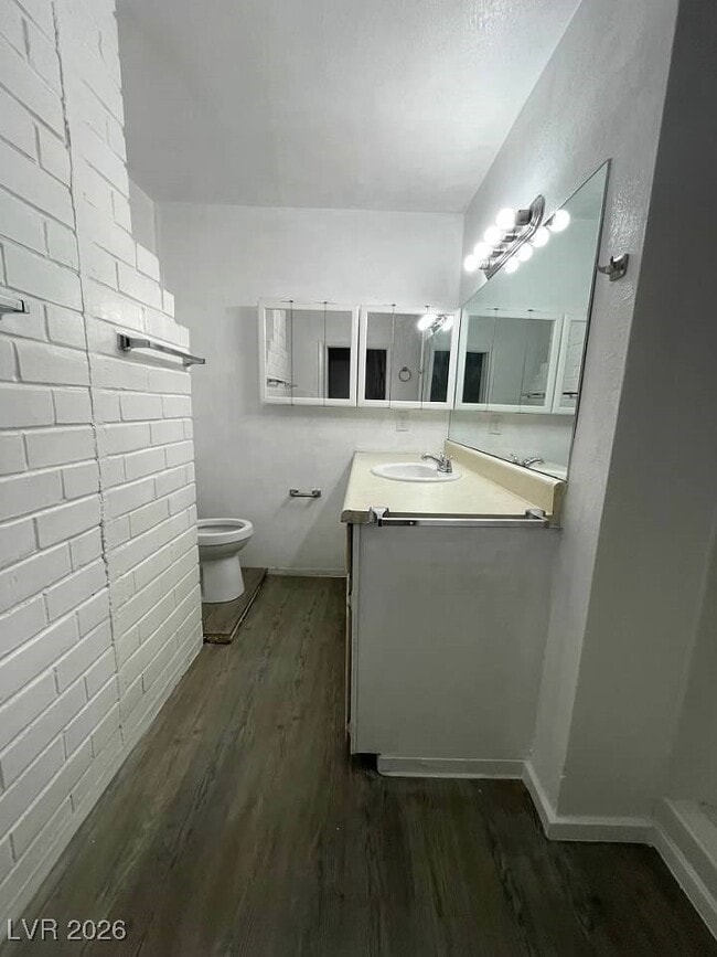 Building Photo - 4560 Rancho Hills Dr