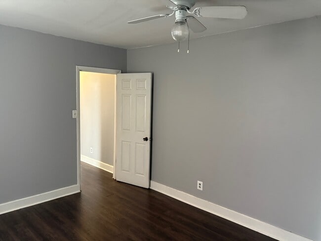 Building Photo - 808 S 6th St