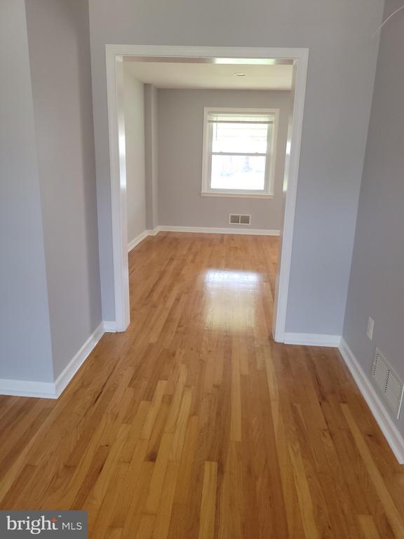 Building Photo - 2212 Vailthorn Rd