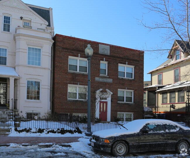Primary Photo - 216 T St NW