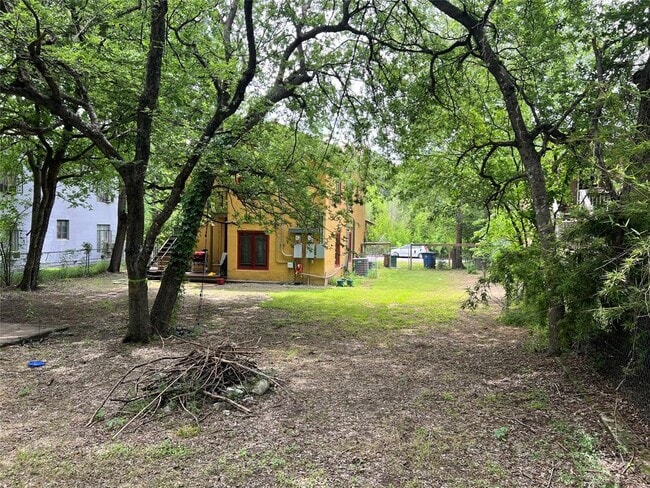 Building Photo - 4010 Maplewood Ave
