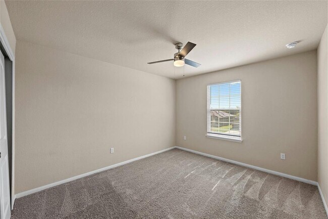 Building Photo - 135 Cibolo Creek Dr