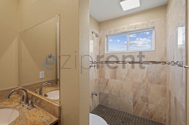 Building Photo - 3019 Paine Ct