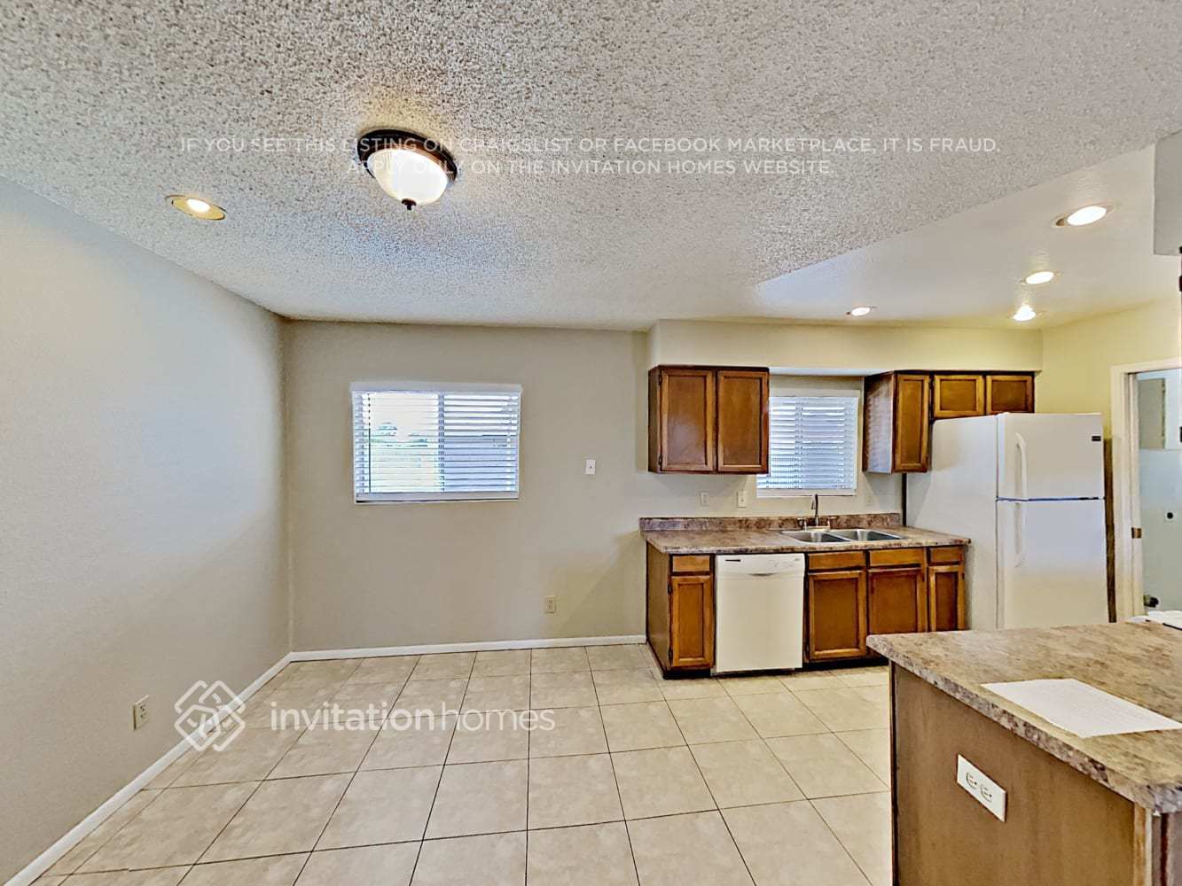 Building Photo - 1205 W Chilton St