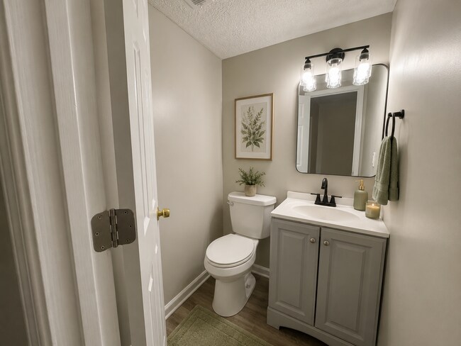 Building Photo - 2704 Greystone Pl
