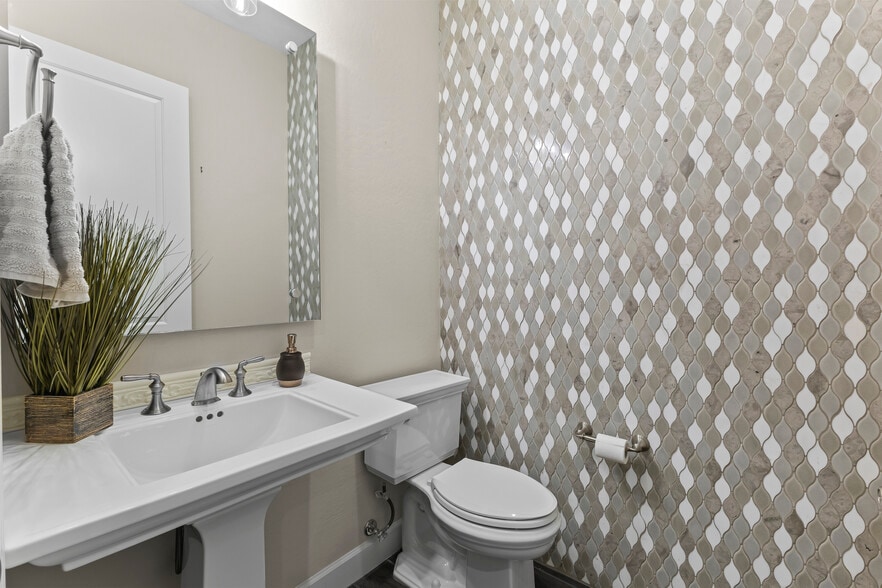 Building Photo - 10921 N Blakely St