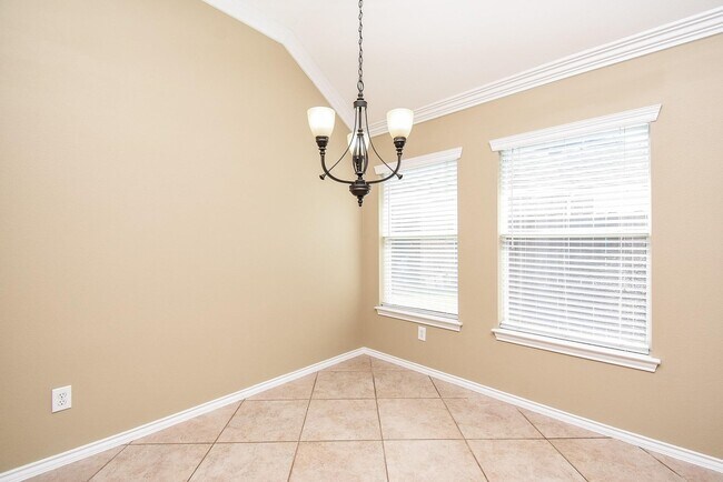 Building Photo - 4927 Grapevine Lake Ct