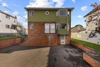 Building Photo - 88 Horton St