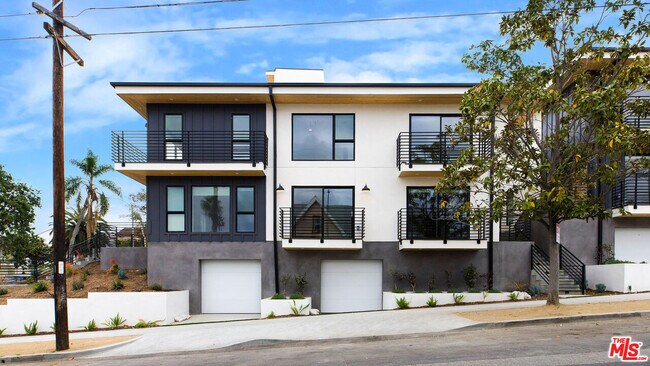 Building Photo - 571 Mariposa Ave