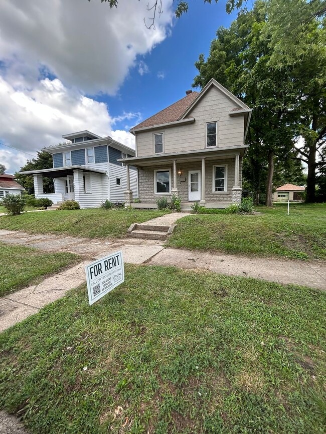 Building Photo - 3-Bedroom, 1-Bathroom Home – RSVP Code Cer...