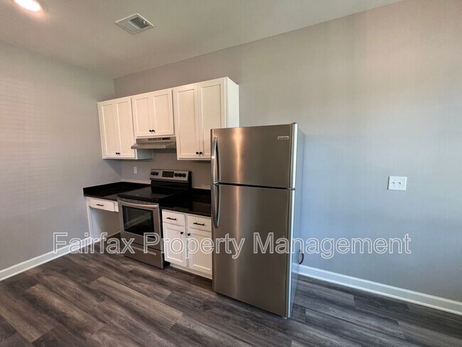 Building Photo - 518 Boone St