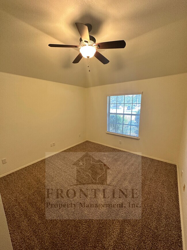 Building Photo - 629 Dorchester Dr